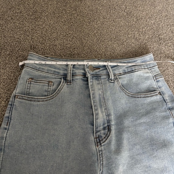 3/$45 Light Wash Straight Leg Denim Stretch Jeans - Picture 4 of 8